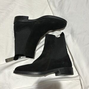 Emanuele Crasto 39 black suede ankle boot pull on rubber sole NWT flat heel